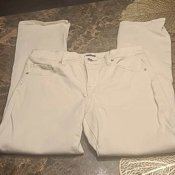 E U C Express Midrise Skyscraper 8S - Picture 7 of 12